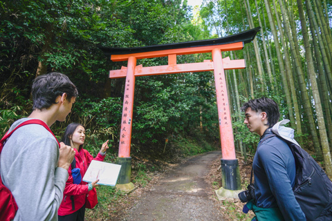 Kyoto: Excursão de caminhada escondida de 3 horas no Santuário Fushimi Inari