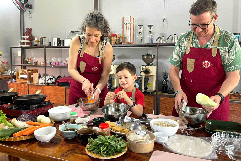 Hoi an: Vegan Cooking Class with Lantern-Making