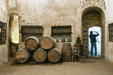 Nápoles: entrada a la zona subterránea y tour guiadoTour guiado en italiano