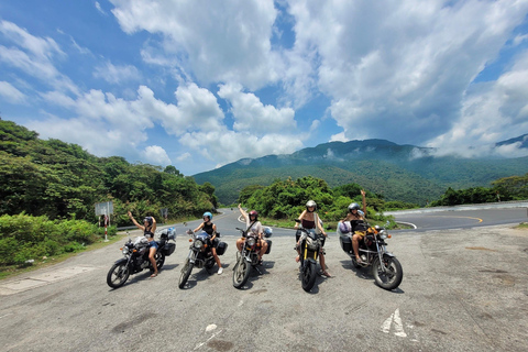 Wycieczka motocyklowa przez przełęcz Hai Van z Da Nang/Hoi An