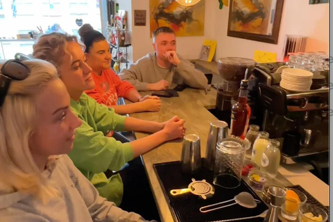 Manchester: Private Cocktail Masterclass with Dinner