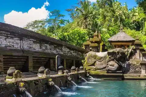 Bali : Voyage spirituel et historique partagé à Ubud