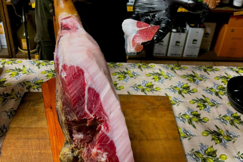 Dégustation de charcuterie et d&#039;huile d&#039;olive et visite près de Pise et Livourneanglais