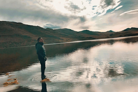 Z Cusco: Mistyczny rytuał ognia w lagunie Huayllarcocha