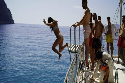 Ölüdeniz: 6 Islands Deluxe Gulet Boat with Lunch & DJ Ölüdeniz: 6 Islands Deluxe Gulet Boat with Lunch & DJ