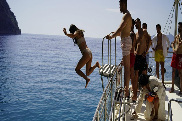 Ölüdeniz: 6 Islands Deluxe Gulet Boat with Lunch & DJ Ölüdeniz: 6 Islands Deluxe Gulet Boat with Lunch & DJ