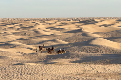 From Tunis - Sousse: 2-Day Sahara Desert Camp & Oases Tour