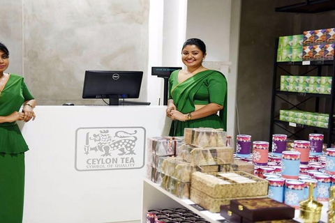 Kandy: City Tour with Temple of the Tooth & Lake Views