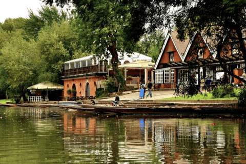 Passeio de barco pelo rio Cherwell