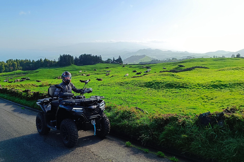 Sete Cidades : Visite d'une demi-journée en quad (ATV)1 personne à 1 quadruple