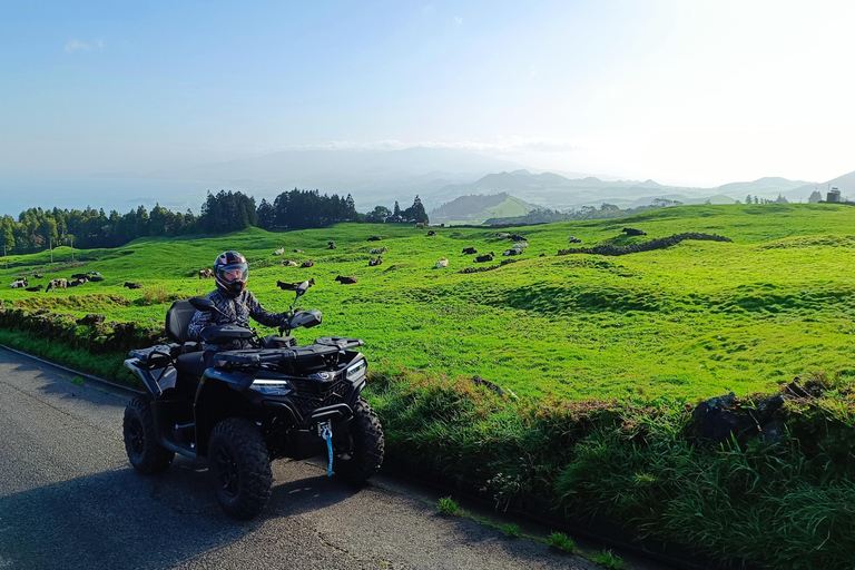 Sete Cidades : Visite d'une demi-journée en quad (ATV)1 personne à 1 quadruple