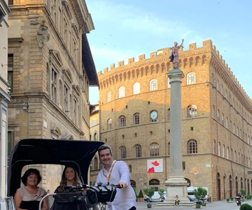 Florence: Guided City Tour by Rickshaw