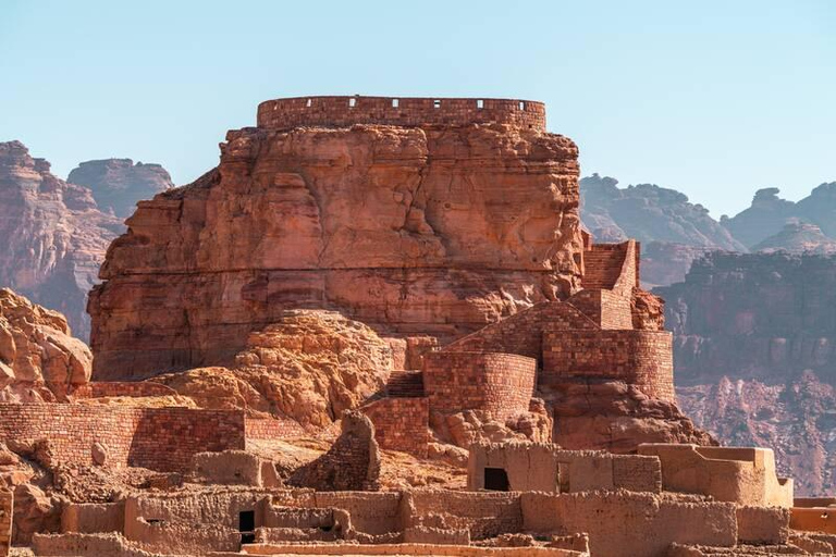 AlUla: Private Guided Tour with Transportation