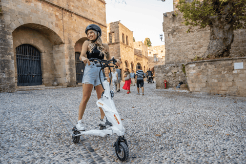 Rhodos: Mittelalterliche Stadt und Graben-Tour per Trikke