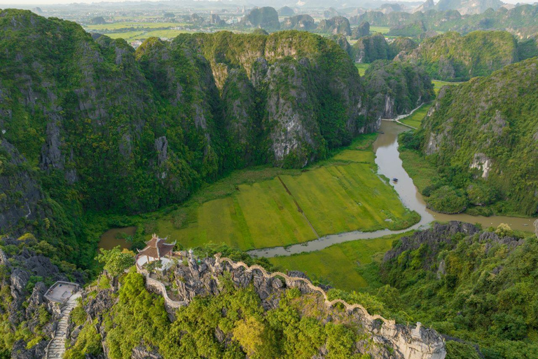 Depuis Hanoi : Ninh Binh - Trang An - Grottes de Mua - Déjeuner et busAu départ de Hanoi : Découvrez la beauté de Ninh Binh - Excursion d&#039;une journée