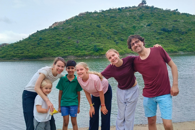 Udaipur: Countryside E-Bike Tour with Refreshments