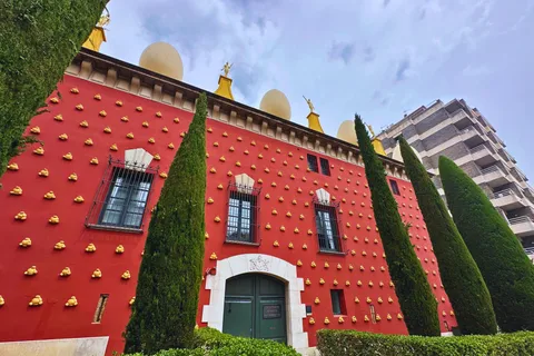 Depuis Barcelone : Dalí et Gérone médiévale - Excursion privée d'une journée