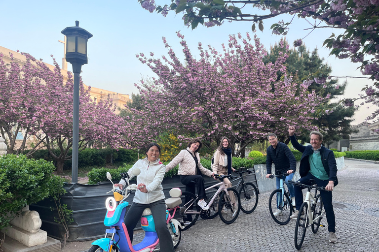 Beijing: Flexible Hutong Tour by E-Scooter or Bicycle Beijing: Flexible Hutong Tour by E-Bike or Bicycle