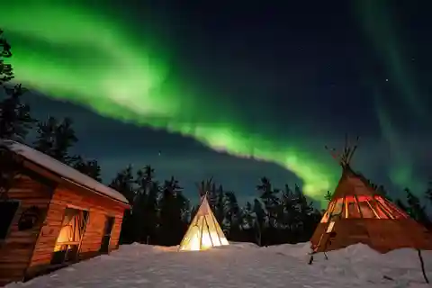 Yellowknife: 2 Nights Aurora Hunting and Viewing in Cabin
