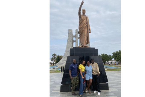 Accra: Private City Highlights Tour with Guide & Pickup