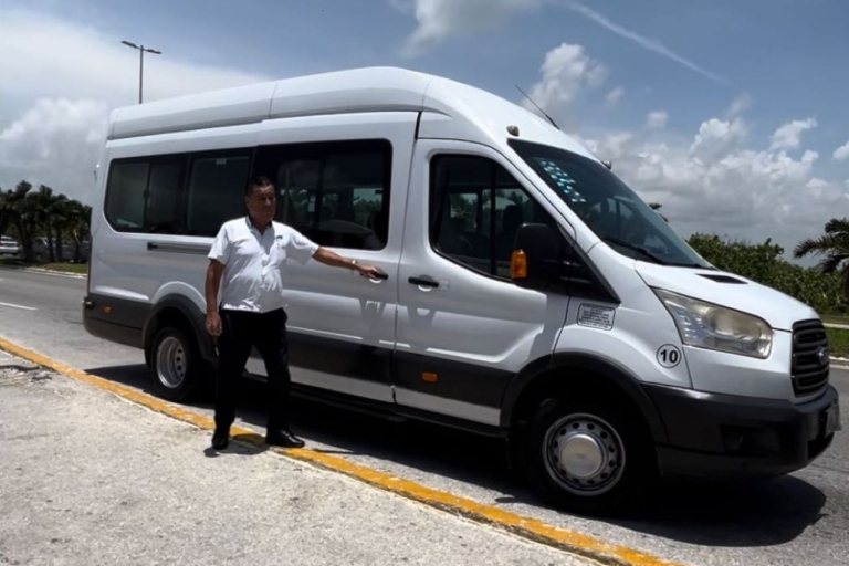 Aéroport de Cancún : Transfert aller simple et aller-retour à Playa del CarmenAéroport de Cancun : Transfert aller simple de Playa del Carmen à l'aéroport