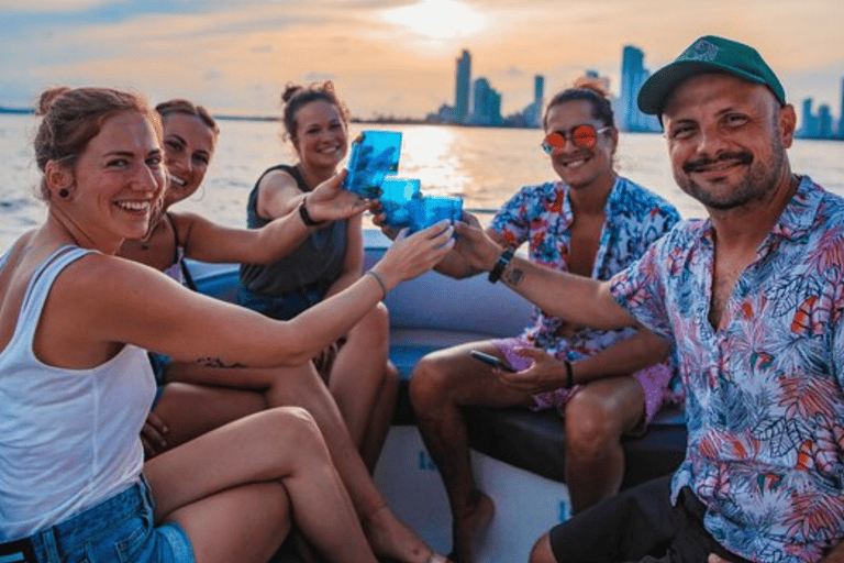 Cartagena: Speedboat Sunset Cruise w Open Bar & After Party Speedboat Cruise & Nightlife After Party