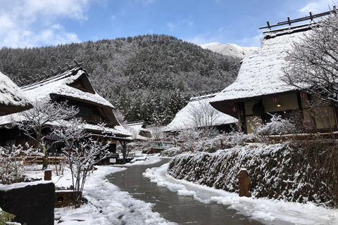 Utsikt över Fuji-berget &amp; Suntory Hakushu Distillery Whisky Museum