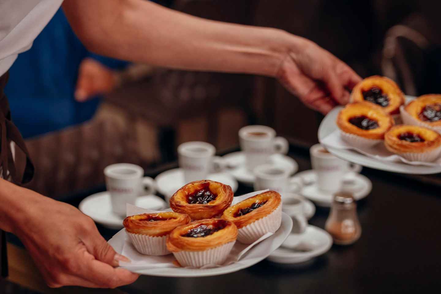 Porto: Delicious Food and Wine Walking Tour