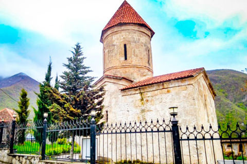 Baku: 2-Day Azerbaijan Tour with Option to Cross to Georgia