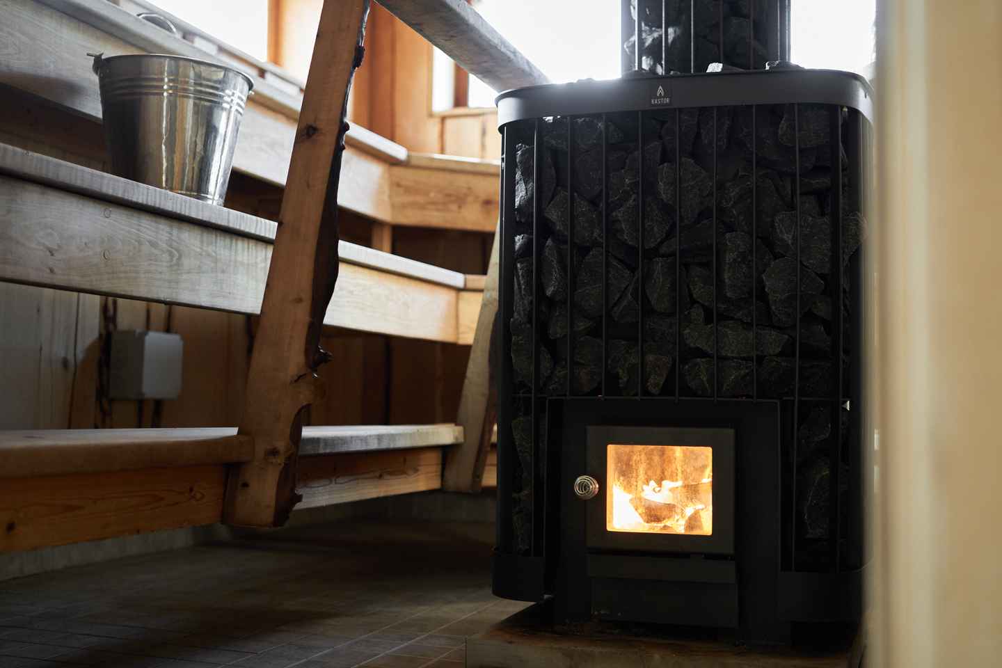 库西斯托岛：桑拿、冰泳与美食享受体验