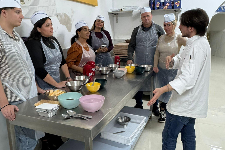 Neapol: lekcja gotowania makaronu i tiramisu z lokalnym szefem kuchni