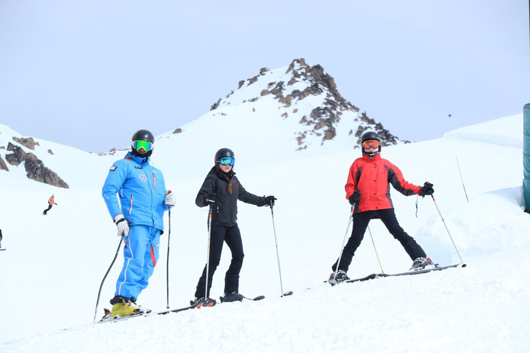 Bariloche: Ski lesson with equipment included in Cerro Catedral Bariloche: Ski Class with Equipment Included at Cerro Catedral