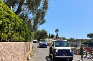 Nizza: Dolce-Vita-Ausflug mit dem Elektro-Fiat