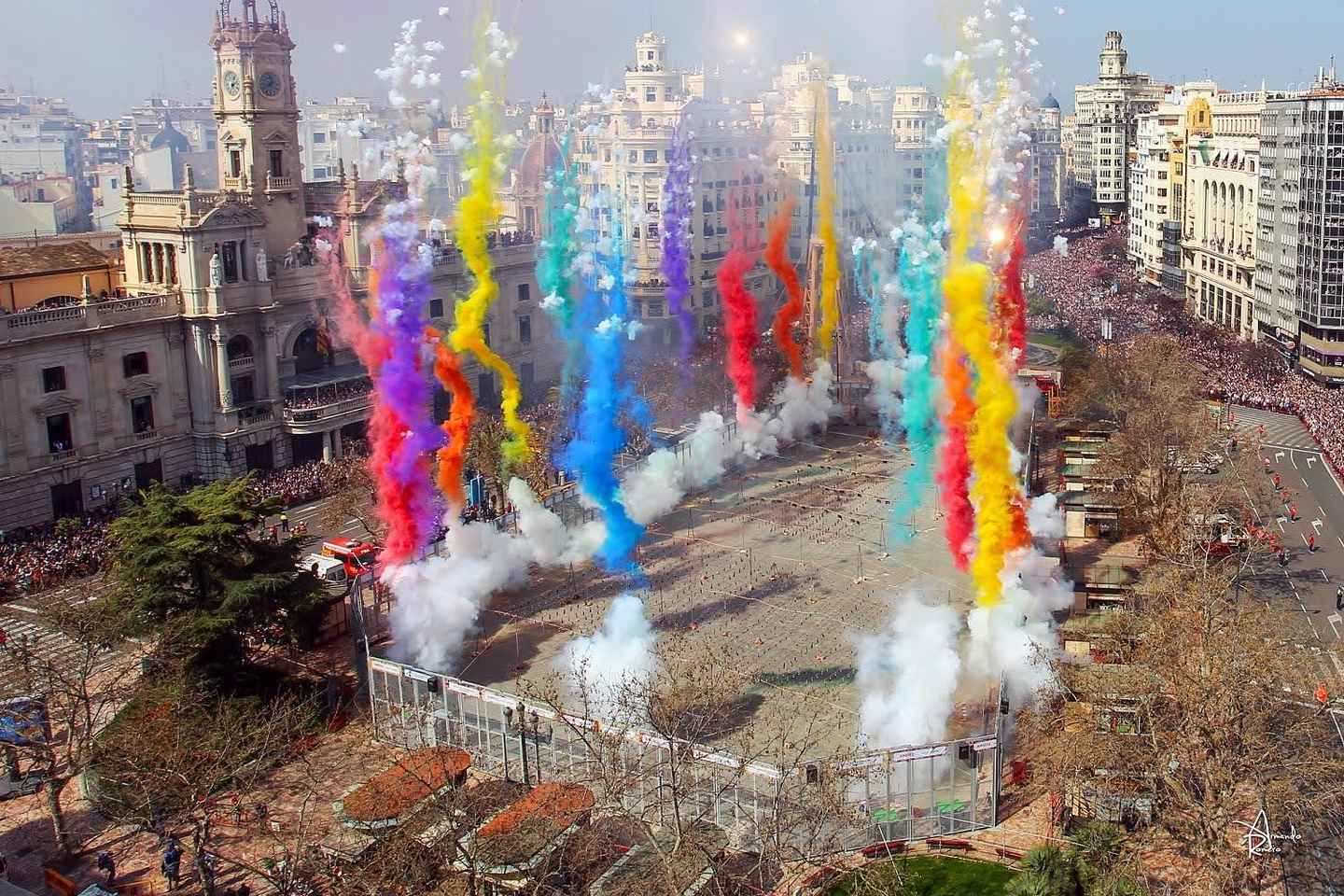 Valencia: Las Fallas Festival Guided Tour - Valencia: Las Fallas Festival Guided Tour