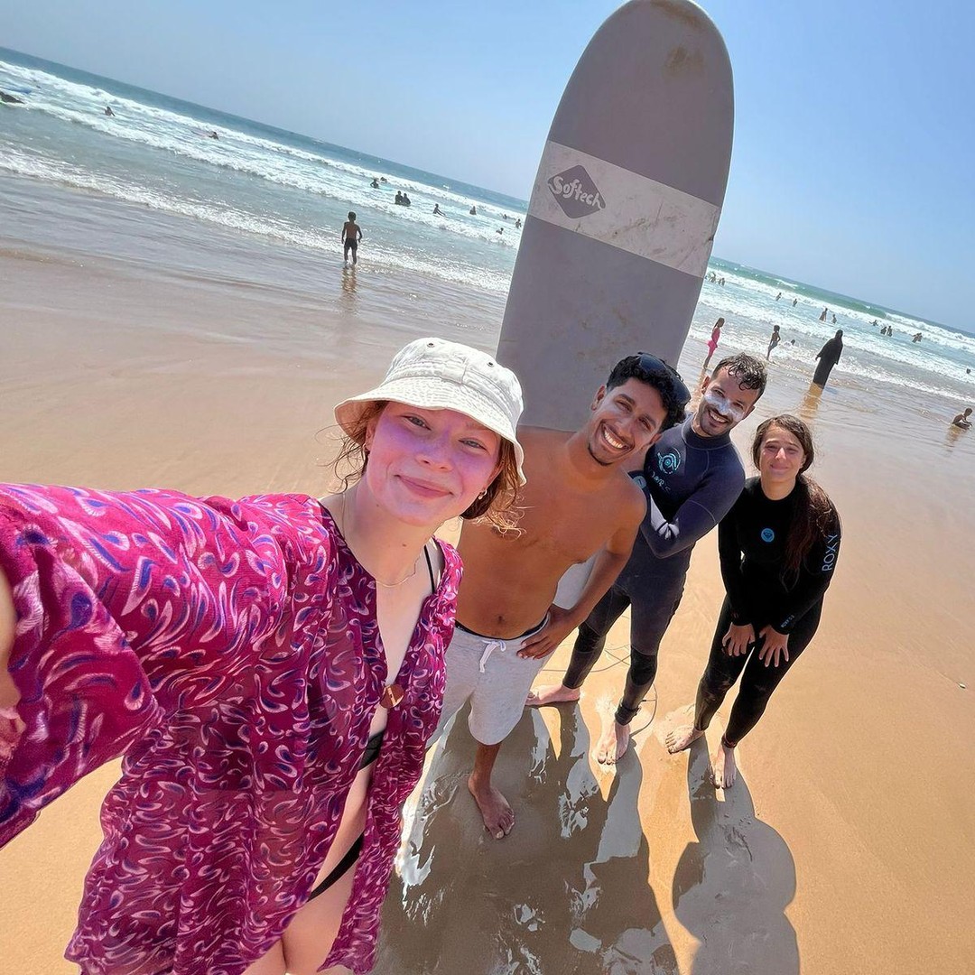 Taghazout : leçon de surf d'une demi-journée avec déjeuner et transfert - surf