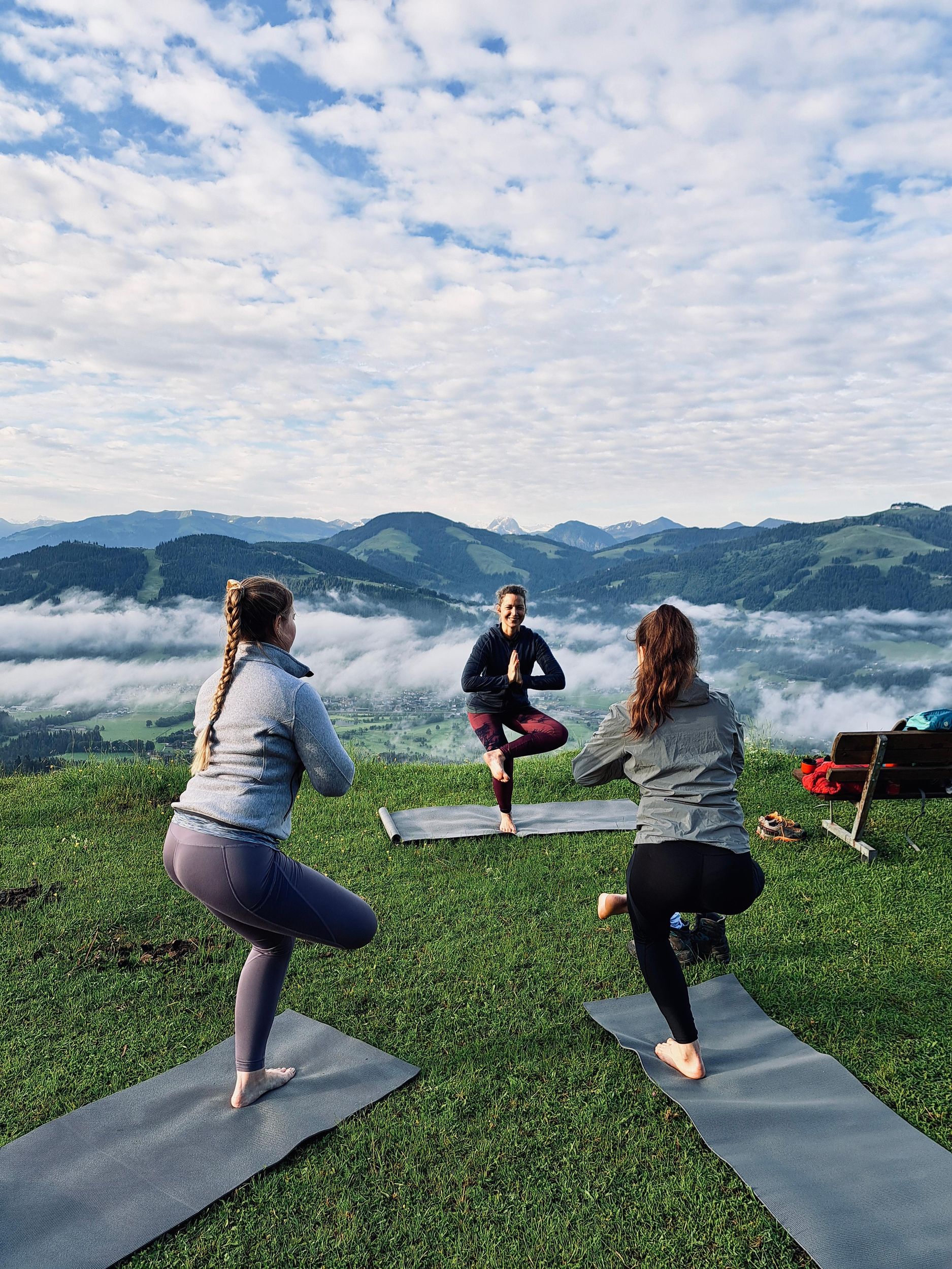 Ellmau am Wilden Kaiser: Happy Morning - Wandern & Yoga bei Sonnenaufgang