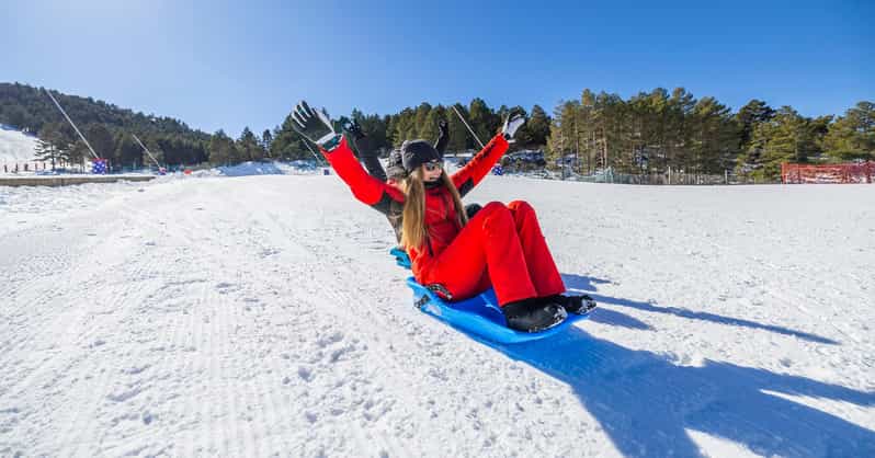 Snow getaway from Valencia: a day of sledding and fun