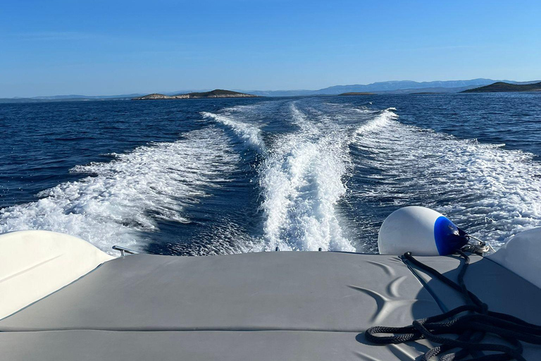 Split: Excursión de día completo a las 5 islas de la Cueva Azul con Hvar y Vis