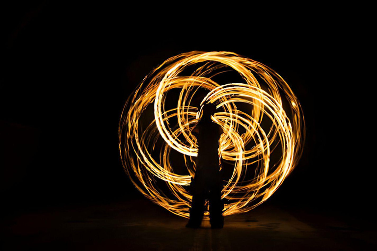 Marrakech: Giro nel deserto di Agafay in quad e cammello con cena spettacolo