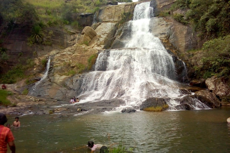 Esplora le cascate iconiche di Ella con un&#039;avventura panoramica in tuk-tuk