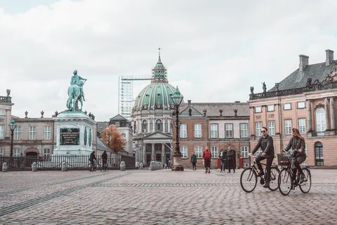 Copenhague : Visite guidée en français avec son propre vélo