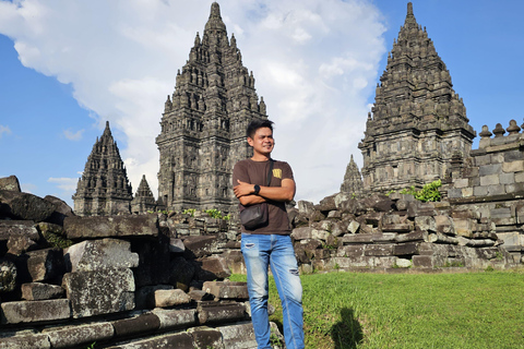 "Java Highlights: Yogyakarta to Bromo & Ijen Volcanoes"