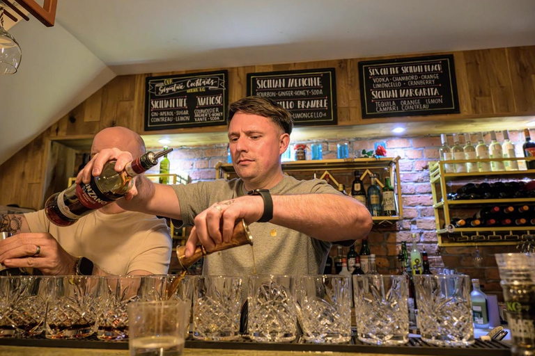 Manchester: Private Cocktail Masterclass with Dinner