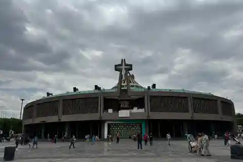 Mexico : Visite de la basilique et des pyramides de Teotihuacan