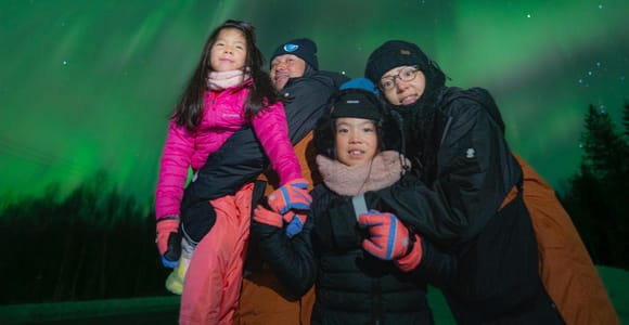 Levi/Kittilä: Small-Group Aurora Hunt with Pro Photos
