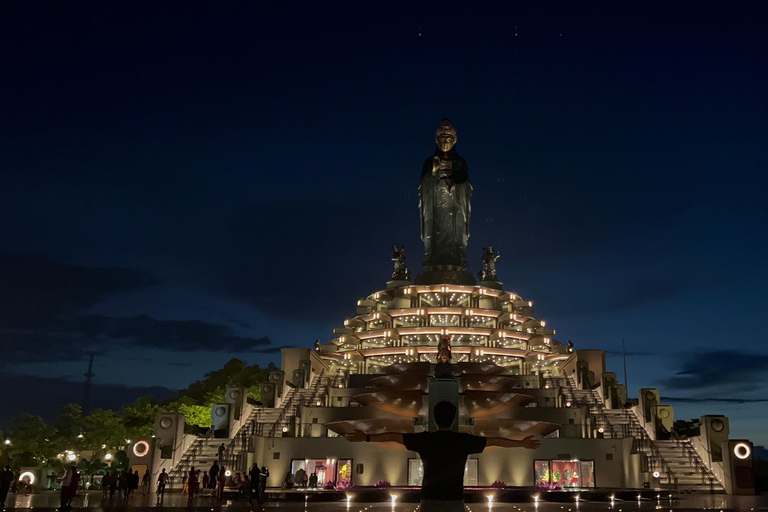 Montagne de la Vierge Noire, Cu Chi, Cao Dai avec guide LGBT