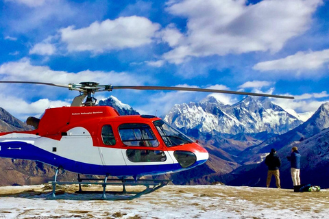 Kathmandu: Passeio de helicóptero pelo Everest com pouso garantidoPasseio de helicóptero pelo acampamento base do Everest Parada no Everest View Hotel