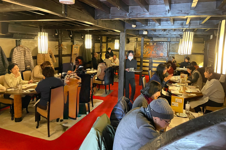 Kanazawa: Taiko Drum Workshop Tour with Sake Brewery Meal