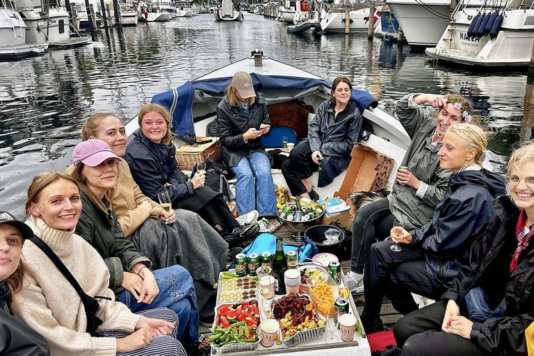 Copenhagen: Private Boat Cruise with Captain