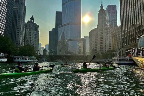 Chicago: Guided Sunset Kayak Tour on the River Guided Sunset Tour Single Kayak